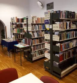Srednja ekonomsko poslovna šola Koper - Scuola media di economia e gestione aziendale Capodistria