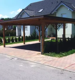 Lesene montazne hise brunarice in nadstreski slovenija