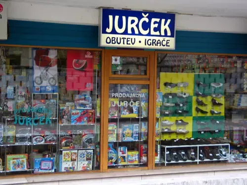 Prodaja kvalitetne obutve in igrač Litija