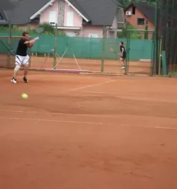 Trening tenisa kamnik okolica