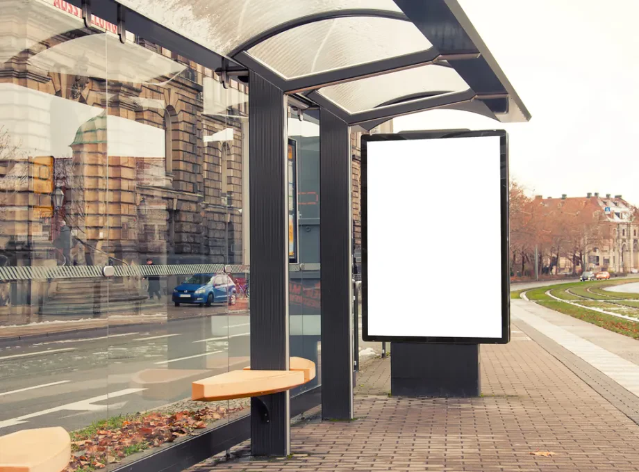 Prostor za plakat ob avtobusni postaji