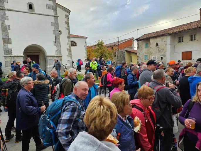 Goriški pohod po Vertovčevih poteh