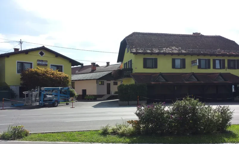 prenočišča Komenda