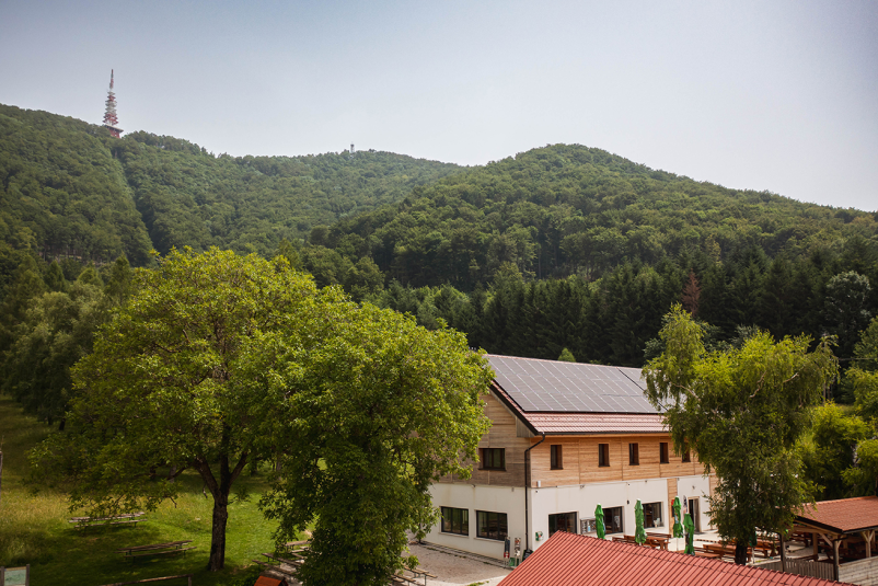 Planinski dom na Boču