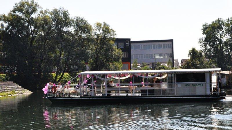 Ugodna vožnja z ladjico po Ljubljanici