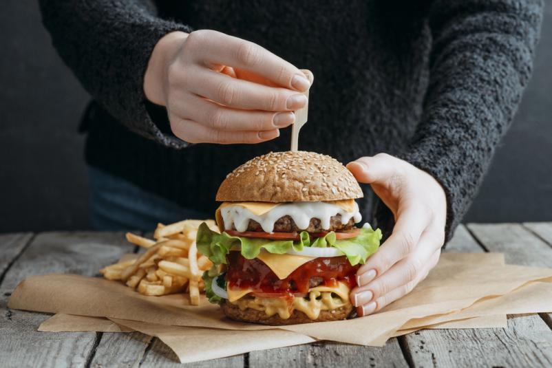 Dostava burgerjev v Mariboru