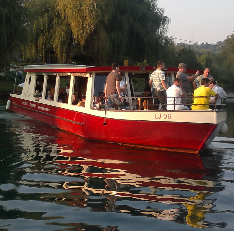 Ladjica po Ljubljanici cena