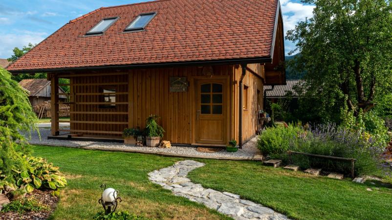 Ugoden najem glamping hiške Slovenija