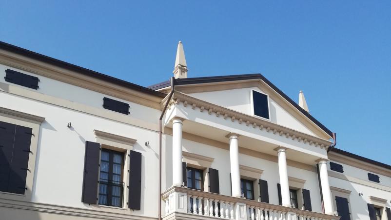 Execution of decorative facade profiles Europe