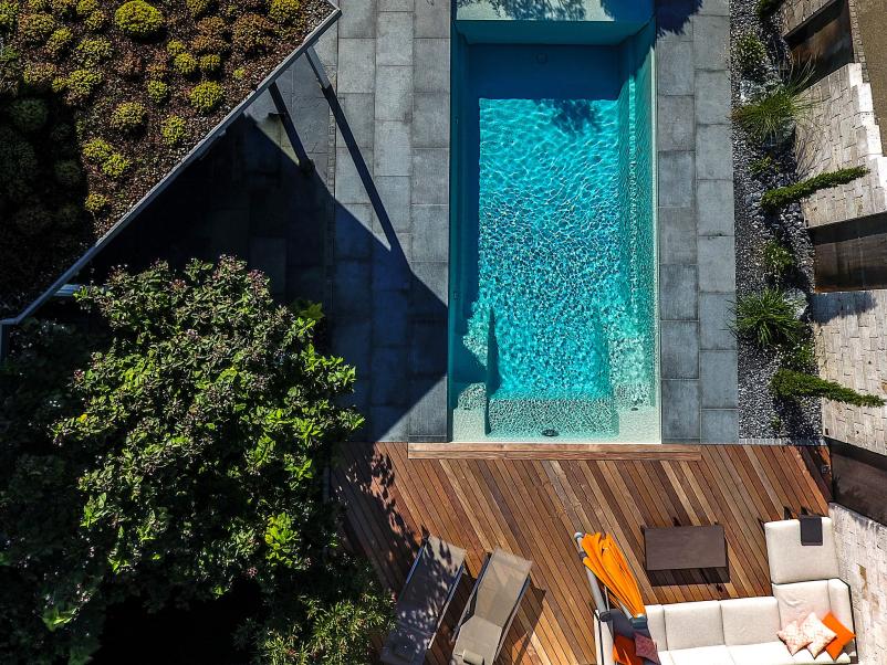 Carbon ceramic pools 