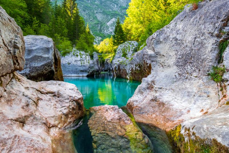 Haben Sie schon einmal Kajakfahren auf dem Fluss Soča ausprobiert?