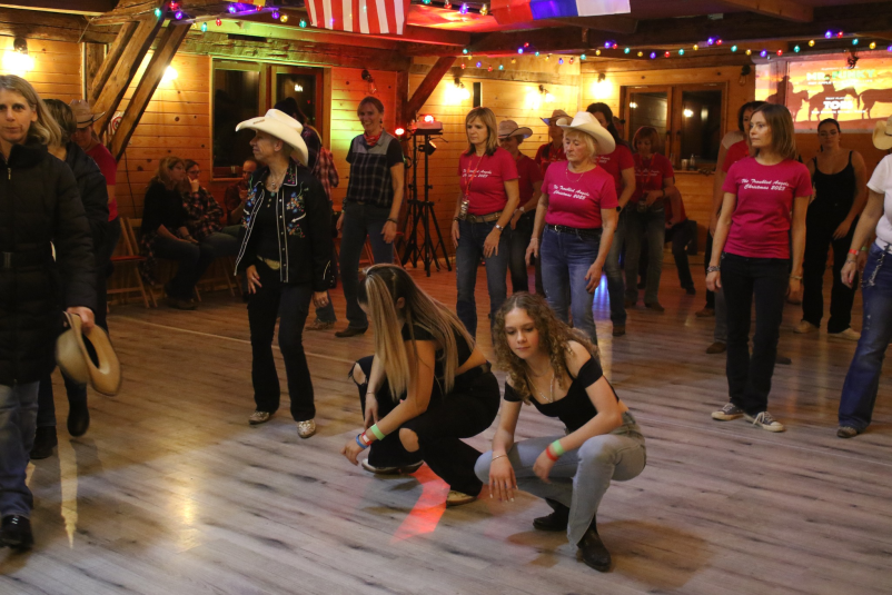 Line dance plesi