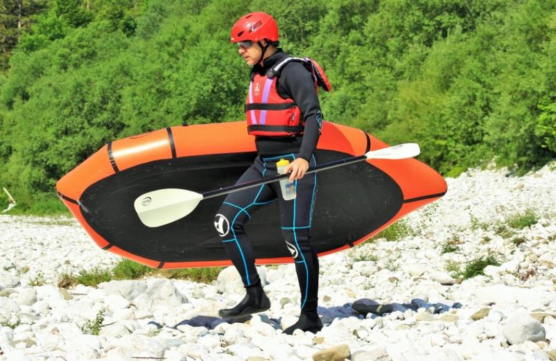 Ste že poskusili packrafting po reki Soči?