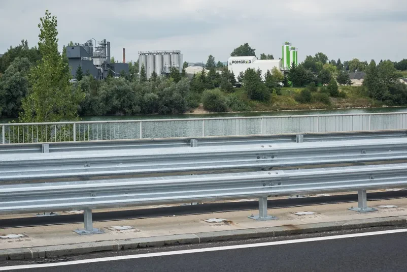 Profesionalno popravilo cest Prekmurje