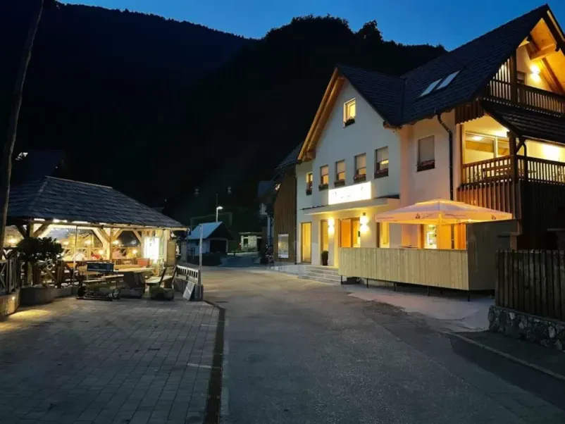 Vabljeni v dobro gostilno Pri Hrvatu v Bohinju!