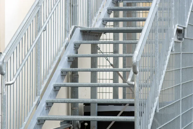 Ugodna montaža kovinskih ograj in stopnic Dolenjska