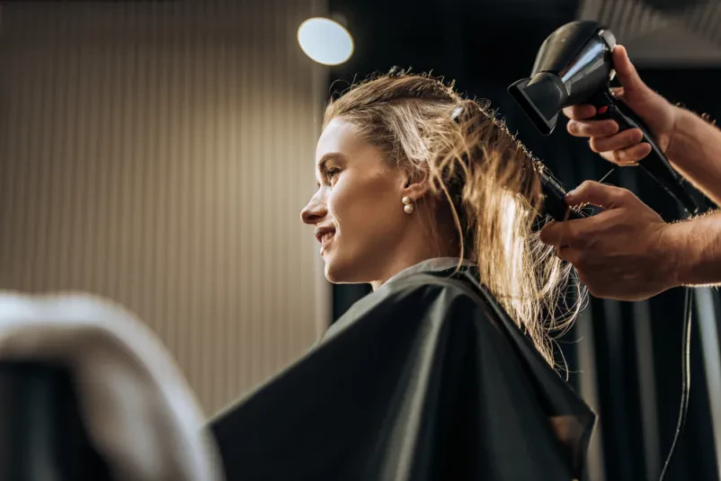 Vabljeni v dober frizerski salon v Portorožu