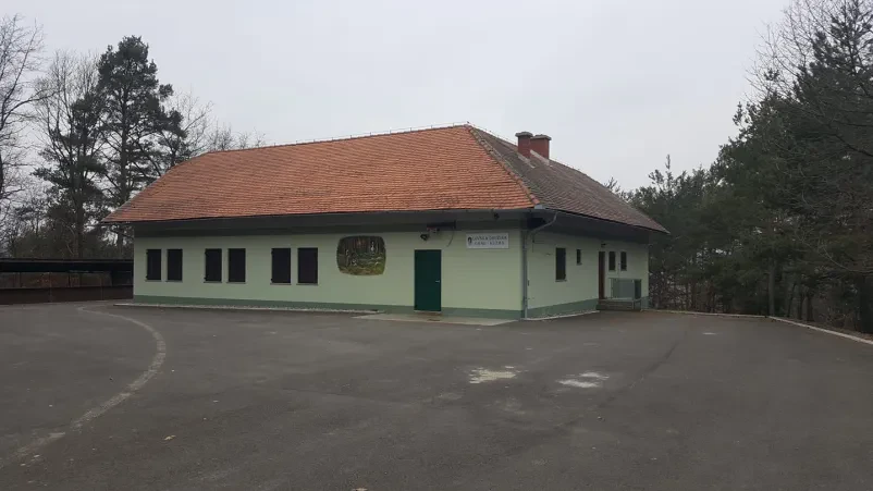Prostor za zaključene družbe
