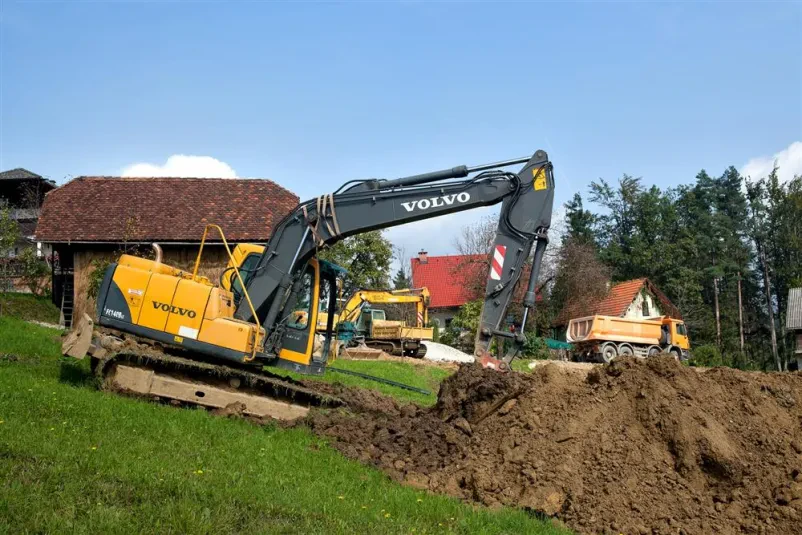 Odvoz gradbenega materiala na Savinjskem