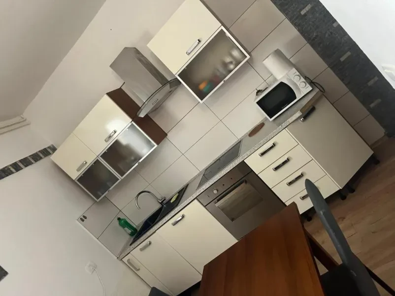Velik družinski apartma v centru Kopra