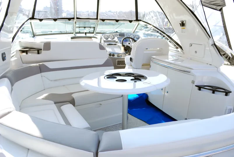 Hochwertiger Einbau von Innenausstattung auf Yachten Deutschland, Niederlande