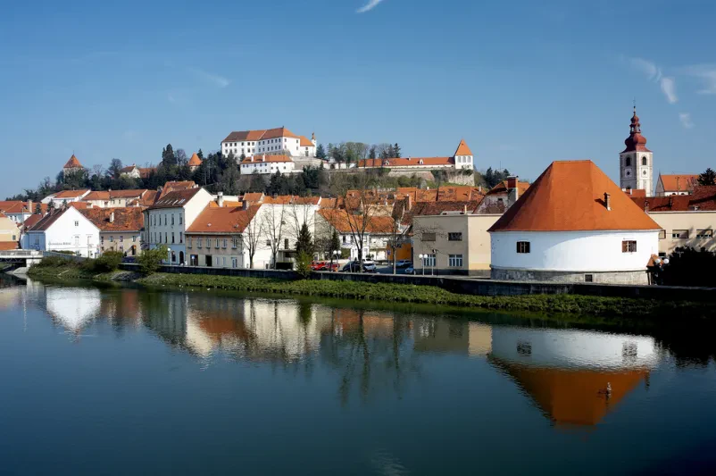 Ugoden apartma na Ptuju