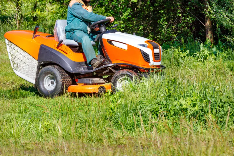 Prodaja vrtnih traktorjev v Avstriji in Nemčiji