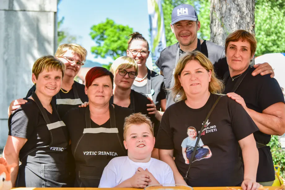 Zdravljenje obstaja, a ne v Evropi – Jaka potrebuje nas