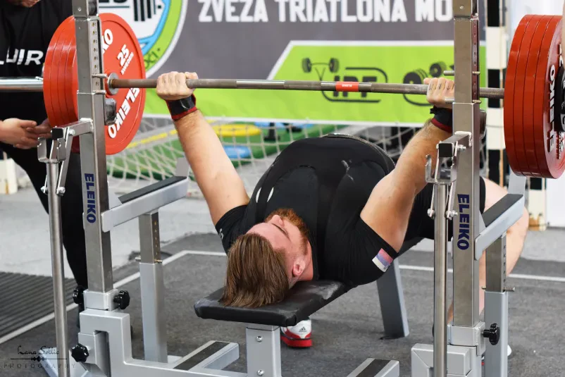Povezovanje dvigovalcev uteži Slovenska Bistrica