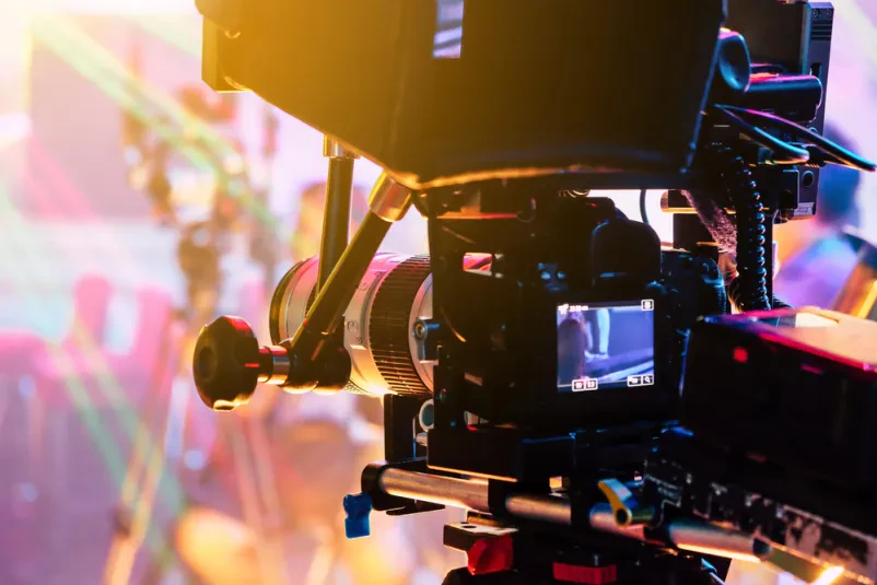 Videoprodukcija in grafično oblikovanje Komenda