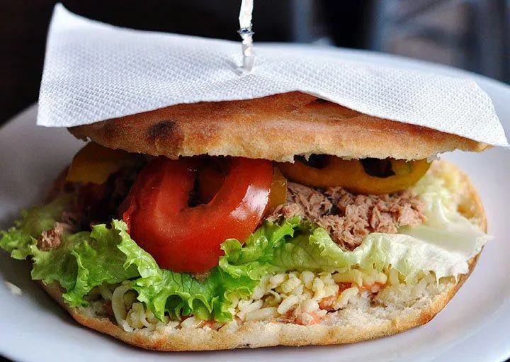 Burgerji, čevapčiči in pice Dolenjska