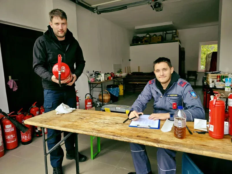 Skrb za gasilnike in hidrante Slovenj Gradec, Koroška