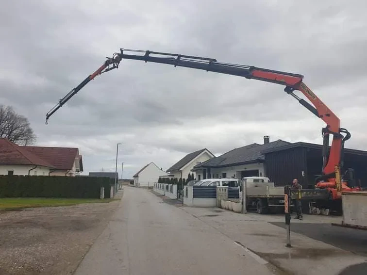 Prevozi z dvigalno roko 