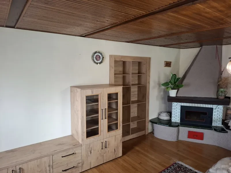 Izdelava in montaža notranjega pohištva Bela krajina