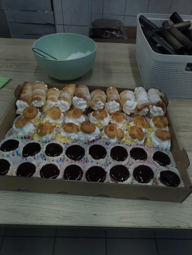 Ruske kape in pecivo po naročilu Koroška