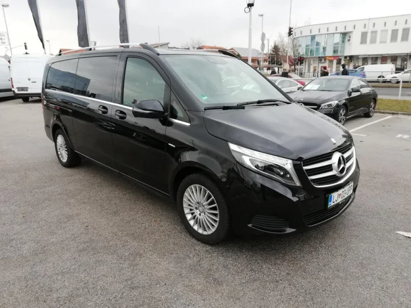 V-CLASS kombi za izposojo Ljubljana