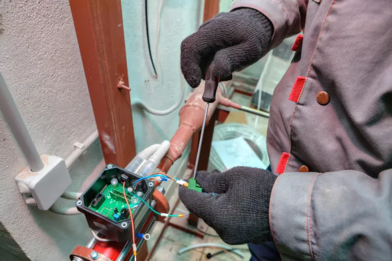 Električne inštalacije v stanovanjih in industriji Goriška