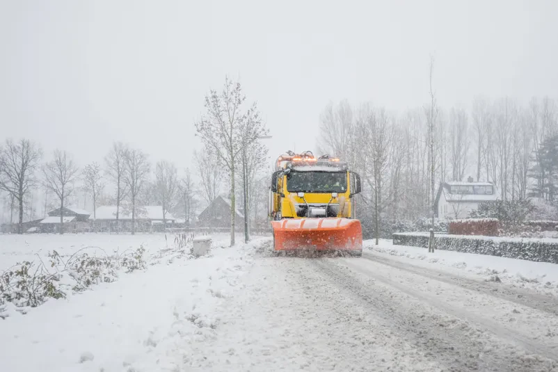 Posipanje dvorišč proti poledici Ljubljana