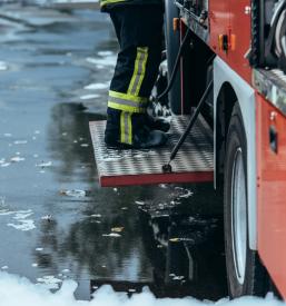 pokličite Prostovoljno gasilsko društvo Zgornje Krapje