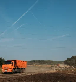 ugodni Kiper prevozi gramoza in peska Savinjska