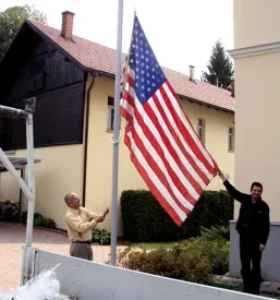 Izdelava zastav, drogov in reklamnih tabel Slovenija