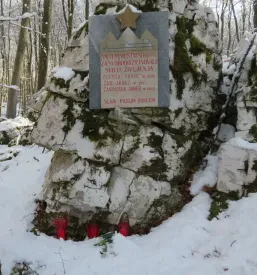 Spomeniki za padle borce