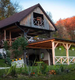 Urejen apartma na Kozolcu
