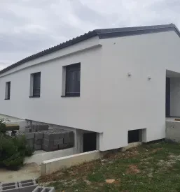 Notranja in senčila Primorska, Osrednja Slovenija