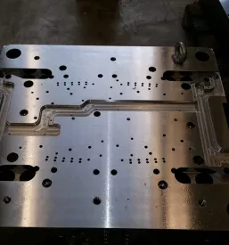 CNC obdelava orodnih plošč cena