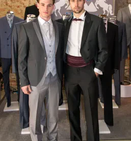 Elegantna moška obleka