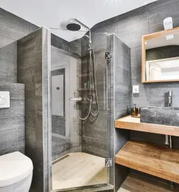 Ugodno kopalniško pohištvo
