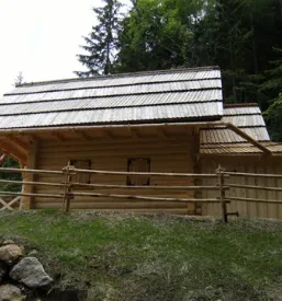 Izdelava lesene hiške Savinjska