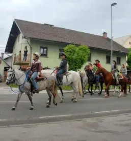 Blagoslov konj v Šenčurju