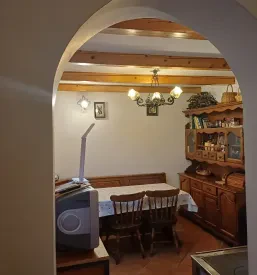 Lesena glamping hiška